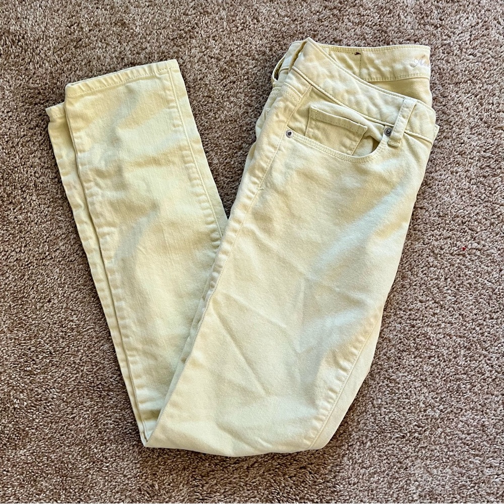 American Eagle - Size 2 Yellow Jeans